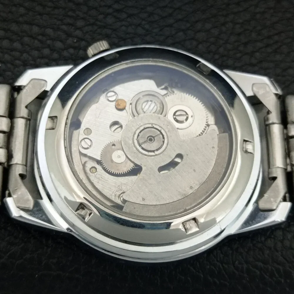 Vintage 1981 Seiko Automatic Mens Silver Watch W/daydate & Red accents
